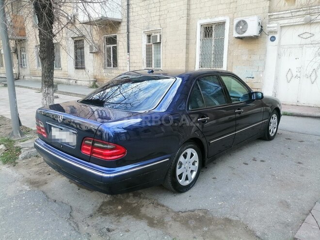 Mercedes E 240 2000, 384,000 km - 2.4 л - Xırdalan