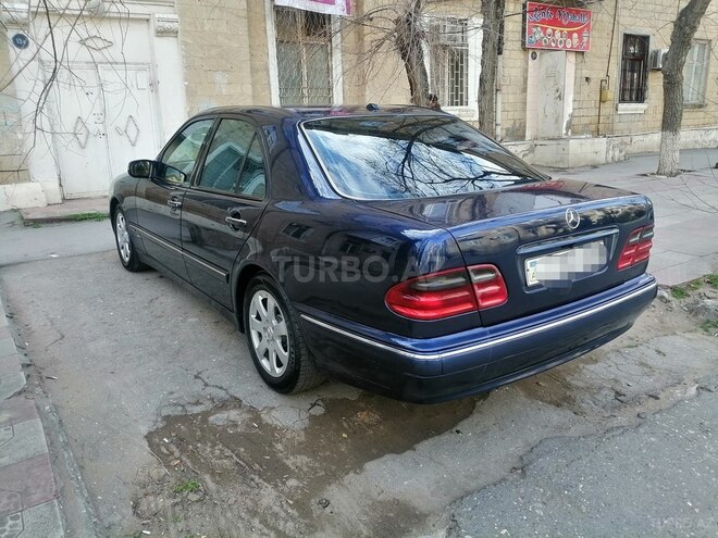 Mercedes E 240 2000, 384,000 km - 2.4 л - Xırdalan