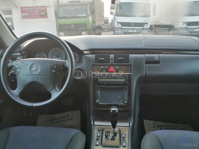 Mercedes E 240 2000, 384,000 km - 2.4 л - Xırdalan