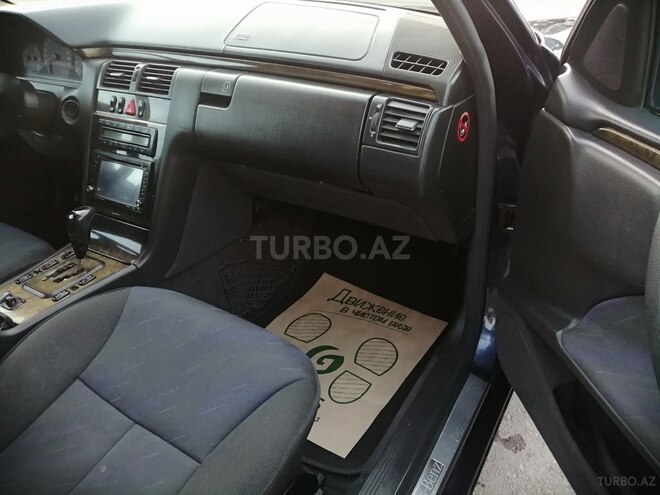 Mercedes E 240 2000, 384,000 km - 2.4 л - Xırdalan
