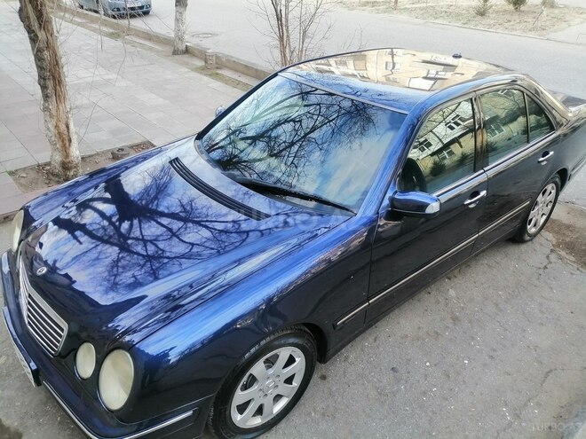 Mercedes E 240 2000, 384,000 km - 2.4 л - Xırdalan