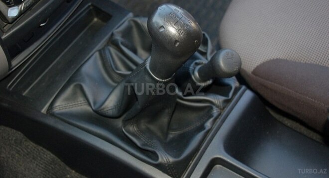 Mitsubishi L200 2013, 305,000 km - 2.4 l - Bakı