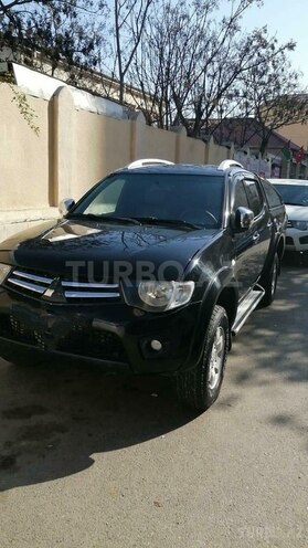 Mitsubishi L200 2013, 305,000 km - 2.4 l - Bakı
