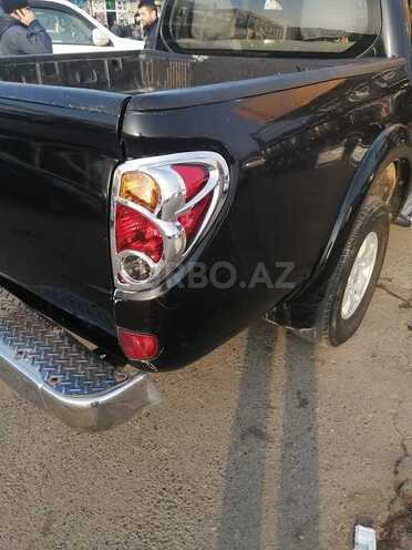 Mitsubishi L200 2013, 305,000 km - 2.4 l - Bakı