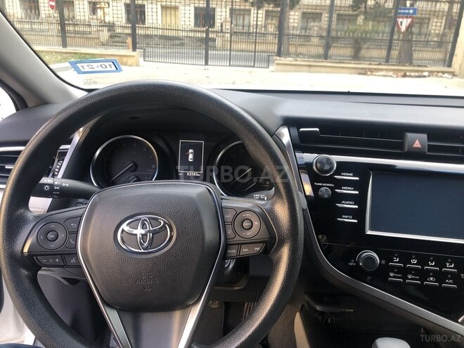 Toyota Camry 2018, 63,180 km - 2.5 l - Bakı