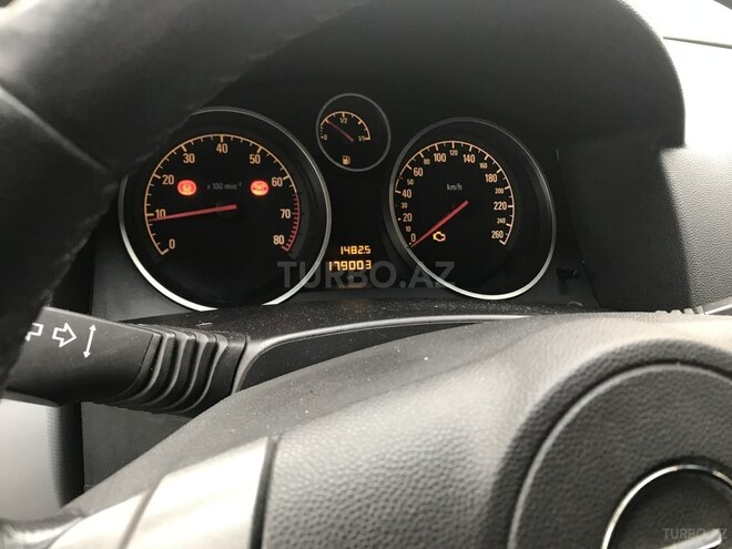 Opel Astra 2006, 179,000 km - 1.4 л - Bakı
