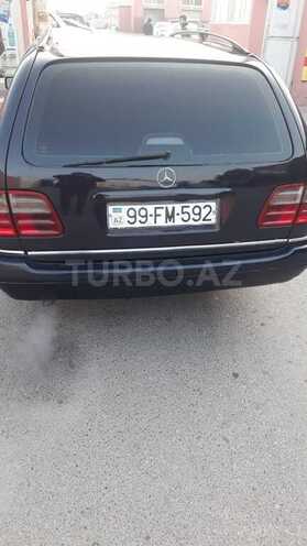 Mercedes E 280 1999, 265,000 km - 2.8 l - Bakı
