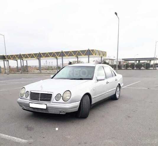Mercedes E 240 1999, 271,000 km - 2.4 l - Bakı
