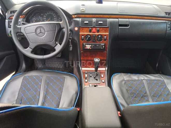 Mercedes E 200 1998, 380,000 km - 2.0 л - Ucar