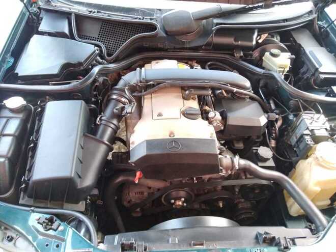 Mercedes E 200 1998, 380,000 km - 2.0 л - Ucar