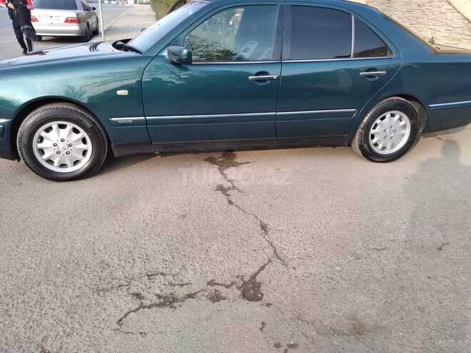 Mercedes E 200 1998, 380,000 km - 2.0 л - Ucar