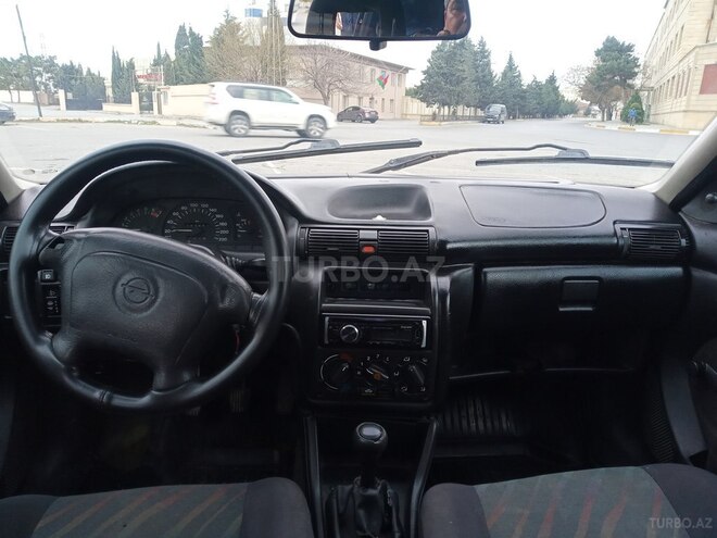 Opel Astra 1997, 400,000 km - 1.6 l - Bakı