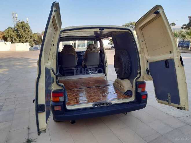Volkswagen Transporter 1999, 29,600 km - 2.4 l - Bakı
