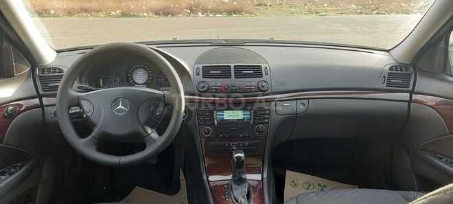 Mercedes E 240 2004, 242,000 km - 2.6 l - Bakı