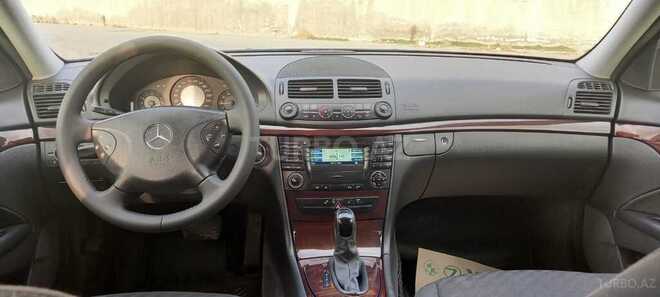 Mercedes E 240 2004, 242,000 km - 2.6 l - Bakı