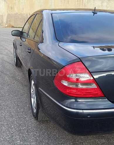 Mercedes E 240 2004, 242,000 km - 2.6 l - Bakı