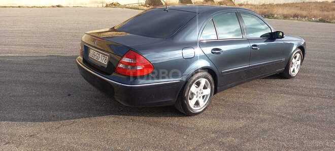 Mercedes E 240 2004, 242,000 km - 2.6 l - Bakı