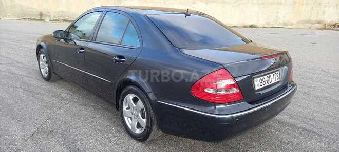 Mercedes E 240 2004, 242,000 km - 2.6 l - Bakı