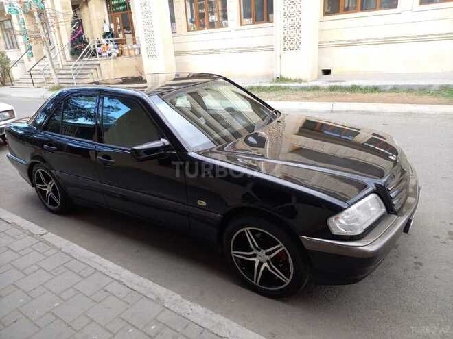 Mercedes C 200 1998, 238,437 km - 2.0 l - Naftalan