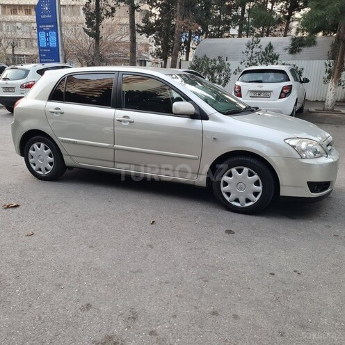 Toyota Corolla 2004, 232,500 km - 1.4 l - Bakı
