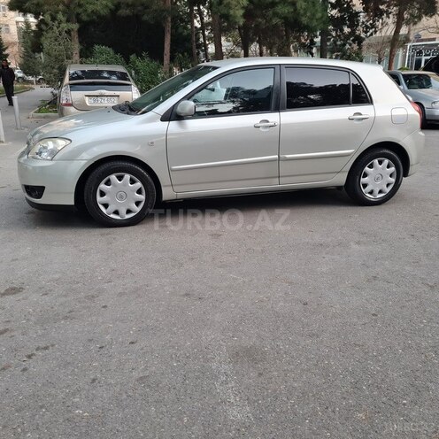 Toyota Corolla 2004, 232,500 km - 1.4 l - Bakı