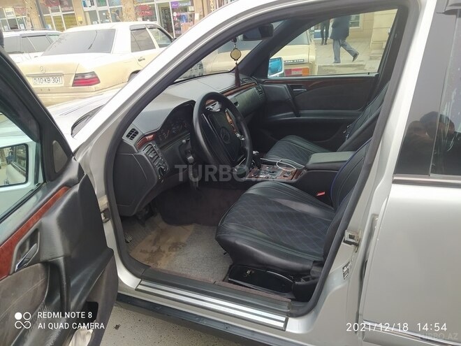 Mercedes E 220 1998, 629,698 km - 2.2 л - Beyləqan