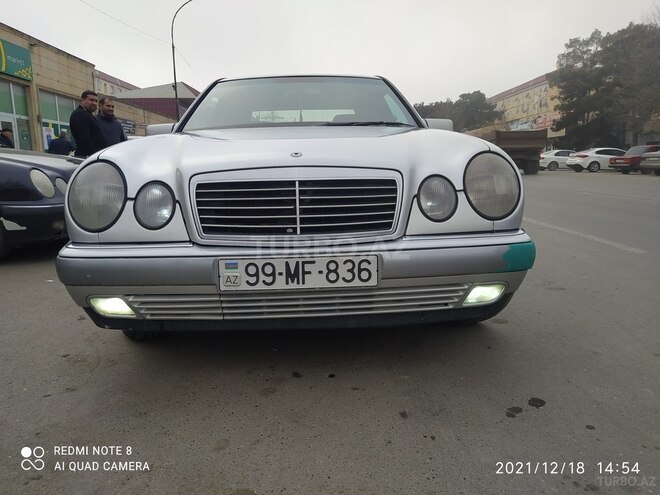 Mercedes E 220 1998, 629,698 km - 2.2 л - Beyləqan