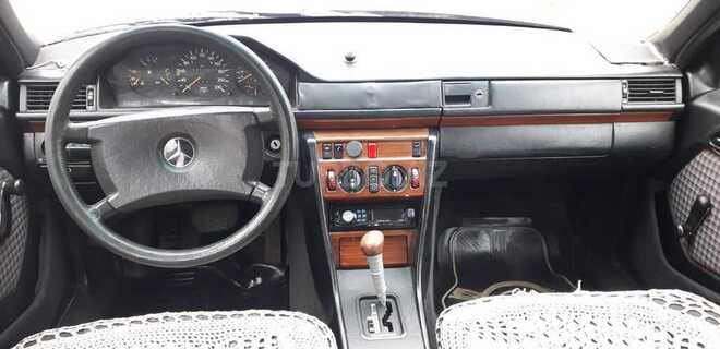 Mercedes E 230 1991, 290,000 km - 2.3 l - Bakı