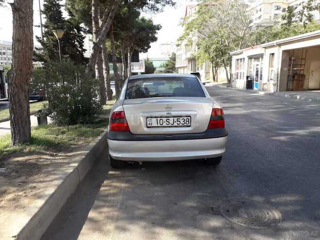 Opel Vectra 1997, 110,000 km - 2.0 l - Bakı