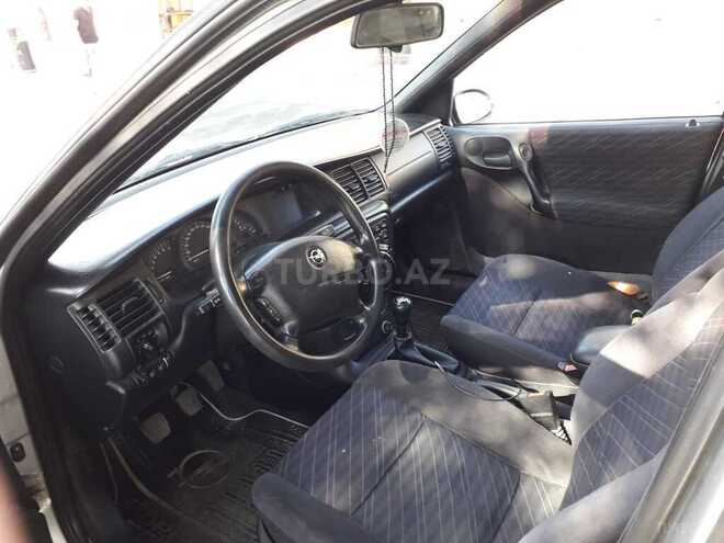 Opel Vectra 1997, 110,000 km - 2.0 l - Bakı