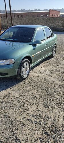 Opel Vectra 1999, 211,000 km - 1.6 л - Bakı