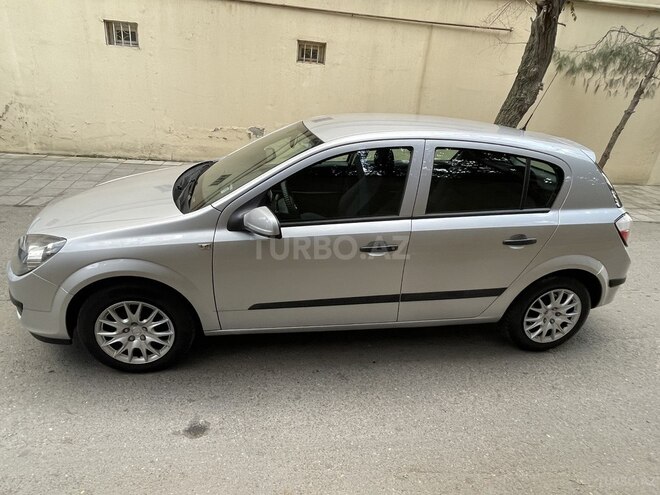 Opel Astra 2006, 163,000 km - 1.3 л - Bakı