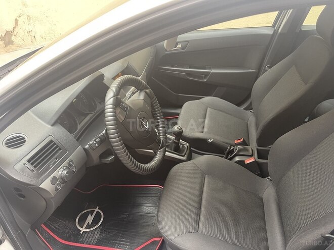 Opel Astra 2006, 163,000 km - 1.3 л - Bakı