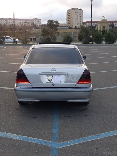 Mercedes C 220 1999, 350,000 km - 2.2 l - Sumqayıt