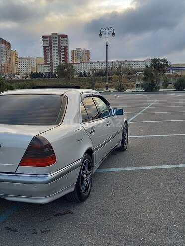 Mercedes C 220 1999, 350,000 km - 2.2 l - Sumqayıt