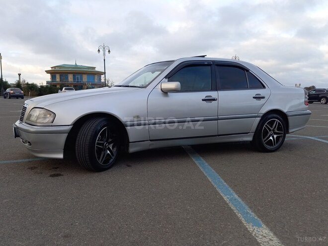 Mercedes C 220 1999, 350,000 km - 2.2 l - Sumqayıt