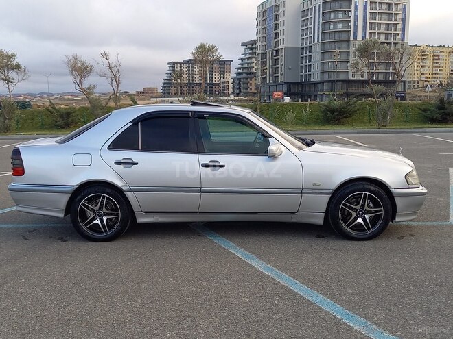 Mercedes C 220 1999, 350,000 km - 2.2 l - Sumqayıt