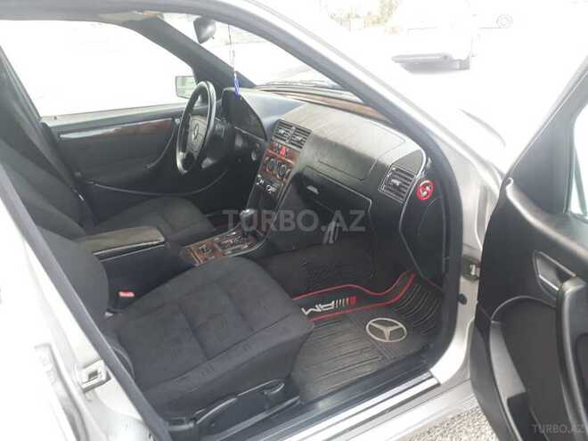 Mercedes C 220 1999, 268,442 km - 2.2 l - Sumqayıt
