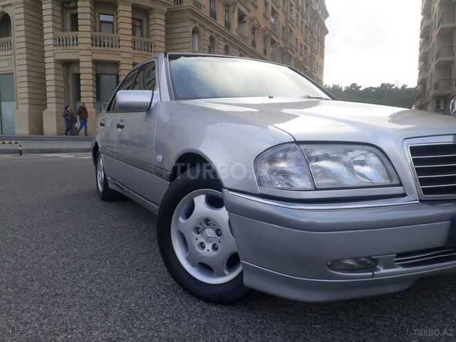 Mercedes C 220 1999, 268,442 km - 2.2 l - Sumqayıt