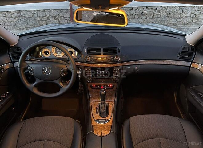 Mercedes E 240 2005, 254,124 km - 2.6 л - Bakı