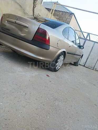 Opel Vectra 1996, 200,000 km - 2.0 l - Bakı