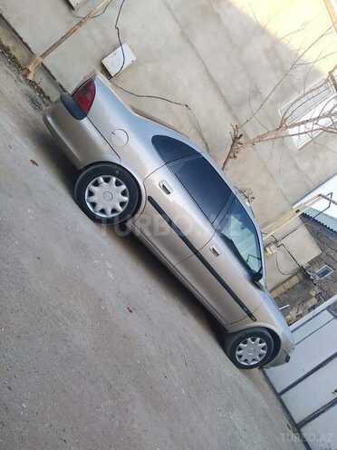 Opel Vectra 1996, 200,000 km - 2.0 l - Bakı