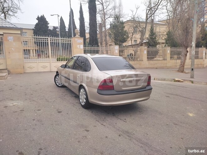 Opel Vectra 1996, 200,000 km - 2.0 l - Bakı