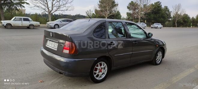 Volkswagen Polo 1999, 245,678 km - 1.6 l - Gəncə