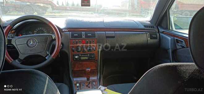 Mercedes E 220 1999, 465,565 km - 2.2 л - Bakı