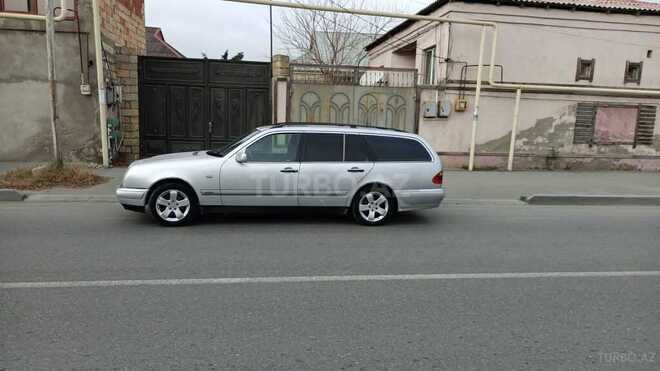 Mercedes E 220 1999, 465,565 km - 2.2 л - Bakı
