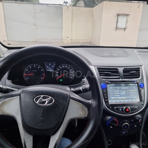 Hyundai Accent 2012, 250,000 km - 1.4 л - Bakı