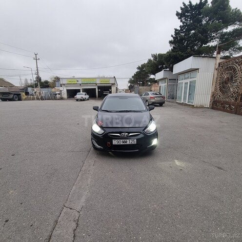 Hyundai Accent 2012, 250,000 km - 1.4 л - Bakı