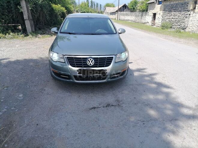 Volkswagen Passat 2005, 340,000 km - 2.0 l - Zaqatala