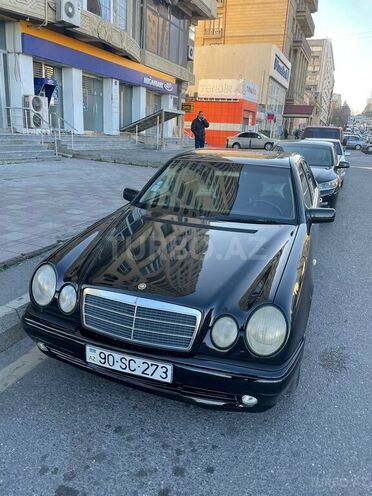 Mercedes E 240 1999, 310,000 km - 2.4 l - Bakı